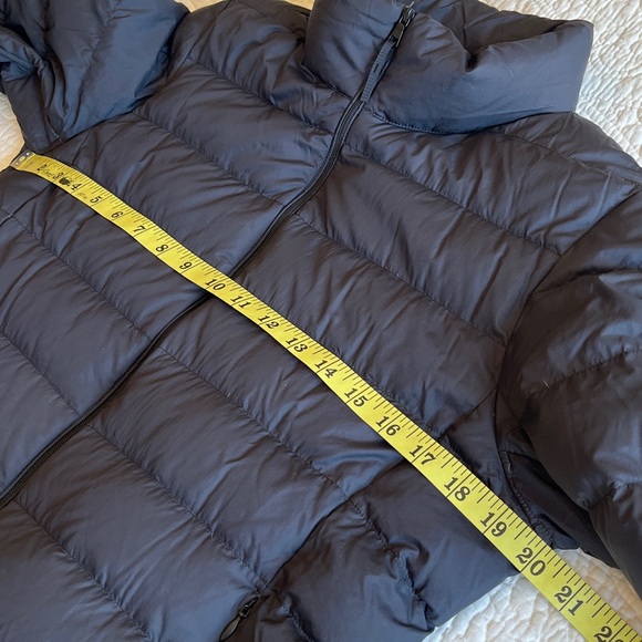 Uniqlo Down Packable Jacket Ultra Light Women’s M Water Repellency Black Travel - Picture 11 of 17